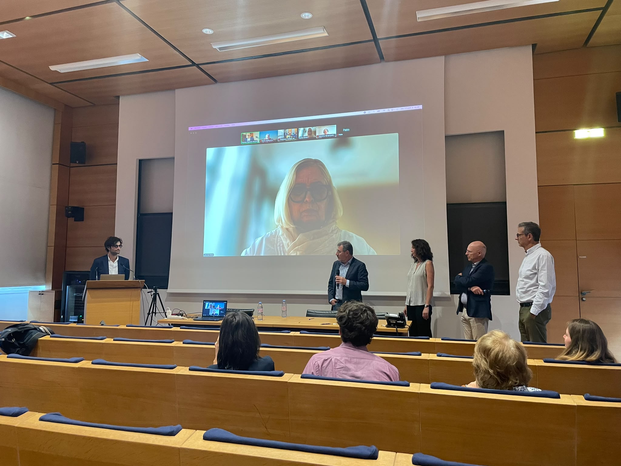 September 17th – Thomas Dighiero defended his PhD with a thesis entitled ‘The languages of the brain: investigating compositionalityand syntax in natural language and geometry”