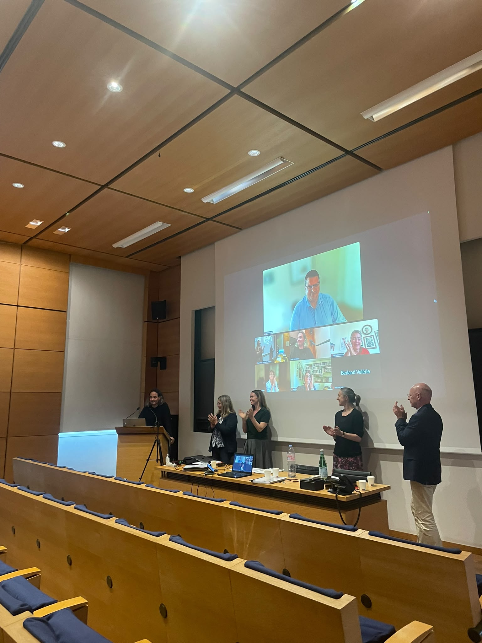 September 11th – Théo Morfoisse defended his PhD with a thesis entitled “Impact of musical practice, schooling and education on the development of symbolic systems: a multimodal neuroimaging investigation”.